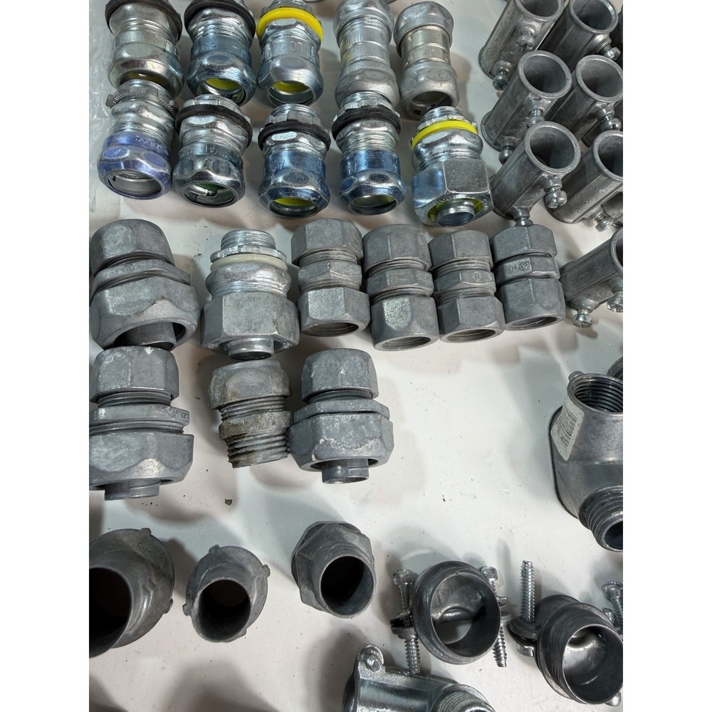 Electrical Conduit Fittings Lot: EMT Connectors, Couplings & Locknuts - Picture 14 of 15